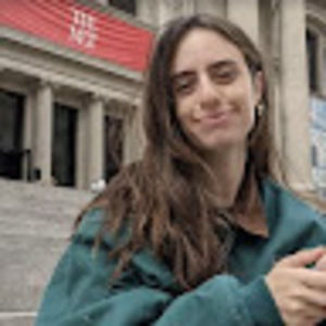 Meet your Posher, Emily